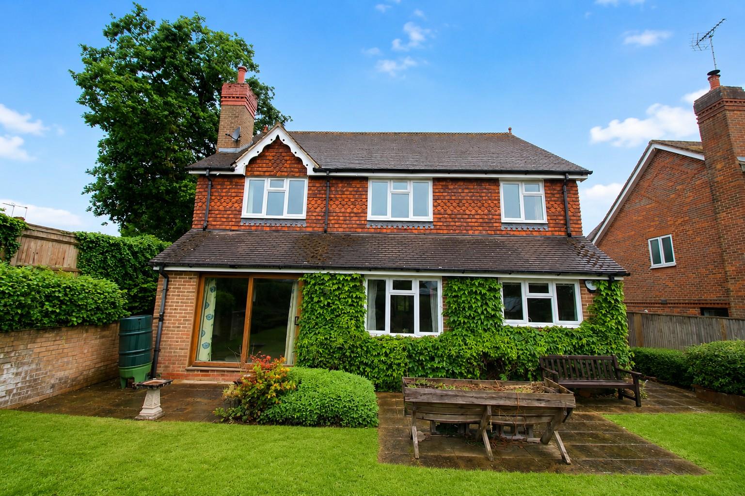 Carew Close, Tilehurst, Reading